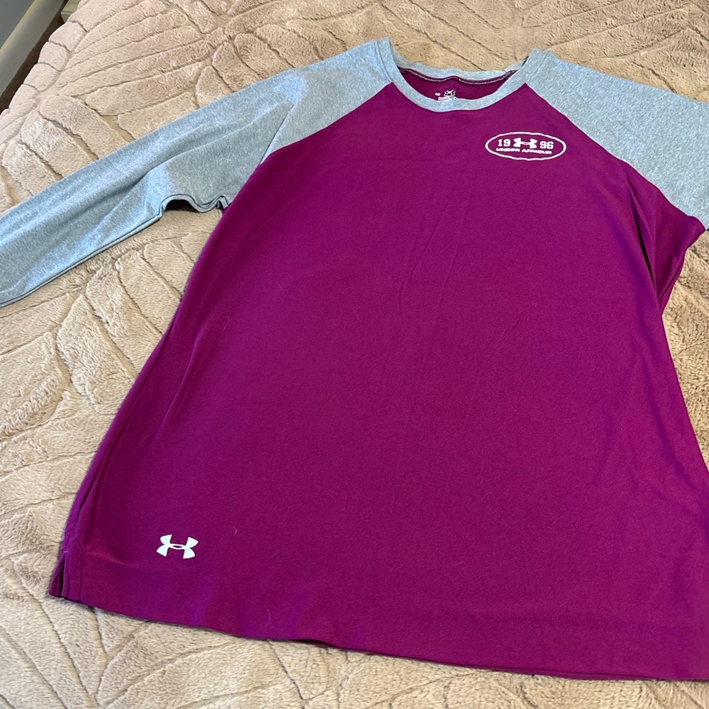 Under Armour quarter sleeve tee